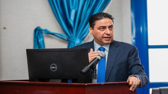 كاتب الدولة المكلف بالتجارة الخارجية ووالي جهة سوس ماسة يفتتحان سلسلة اللقاءات التشاورية الجهوية في مجال التجارة الخارجية وإنعاش الصادرات