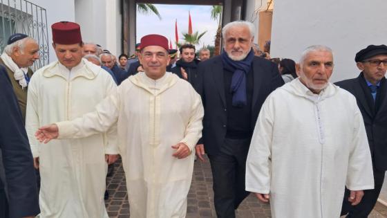 أفراد الطائفة اليهودية يحجون إلى ضريح الحاخام دافيد بن باروخ بجماعة تنزرت للإحتفال بالهيلولة