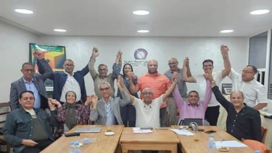 المكتب التنفيذي للنقابة الوطنية للصحافة المغربية يعقد اجتماعا ، و يصدر بلاغا بالمناسبة